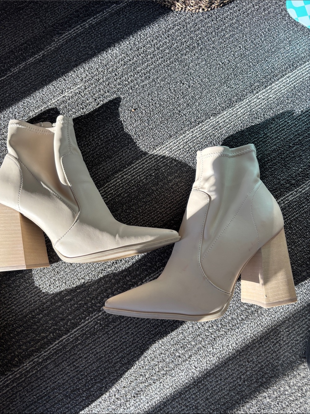 Steve Madden Cream Pointed Toe Block Heel Ankle Boots